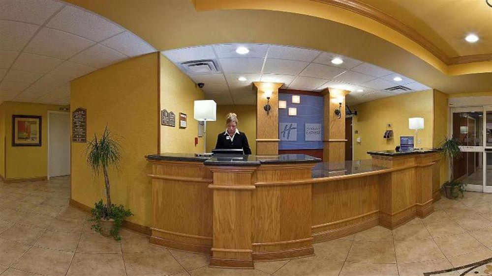 Holiday Inn Express Hotel & Suites Louisville South-Hillview, An Ihg Hotel Ngoại thất bức ảnh