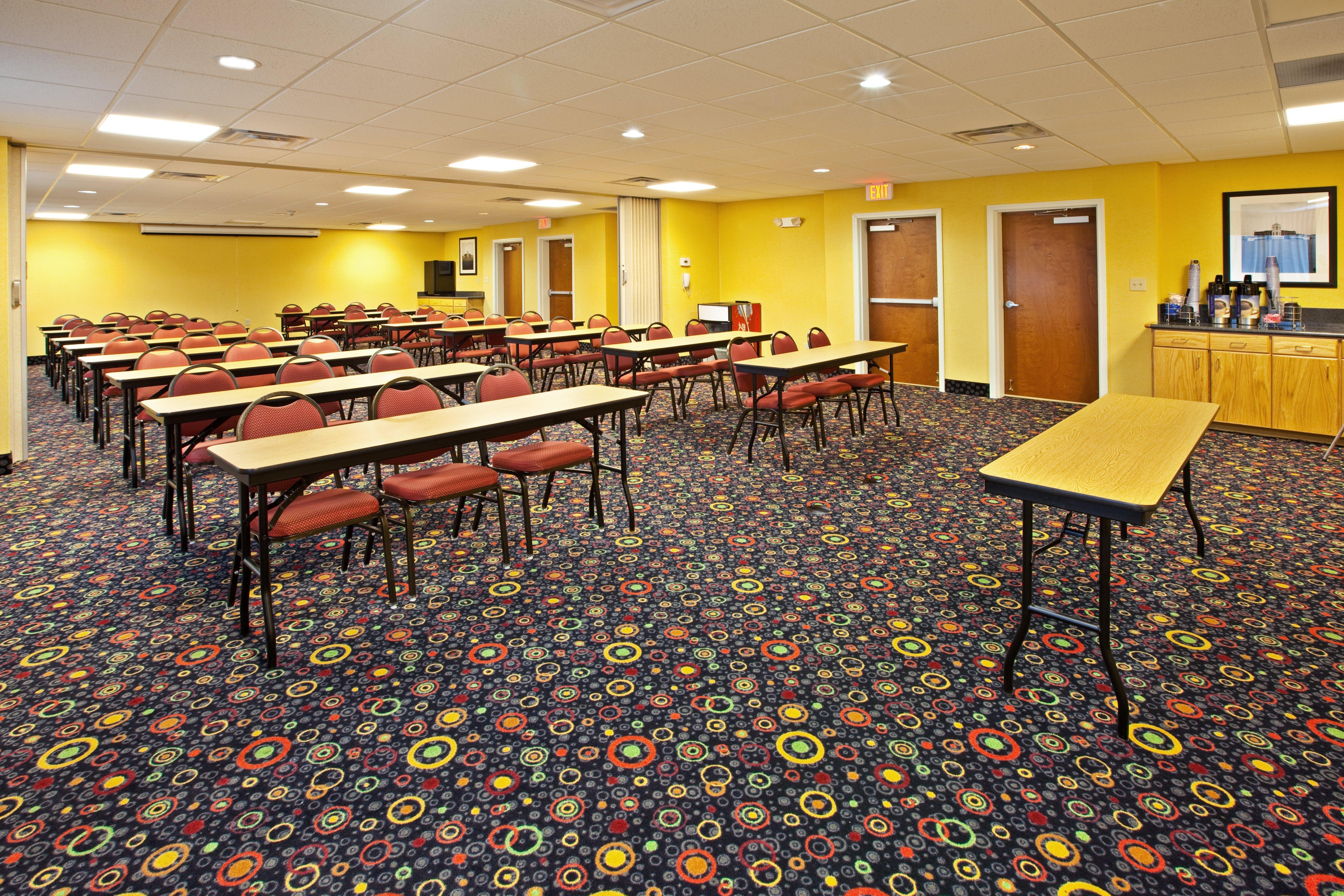 Holiday Inn Express Hotel & Suites Louisville South-Hillview, An Ihg Hotel Ngoại thất bức ảnh