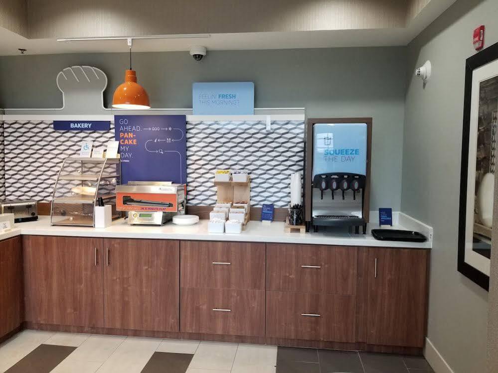 Holiday Inn Express Hotel & Suites Louisville South-Hillview, An Ihg Hotel Ngoại thất bức ảnh