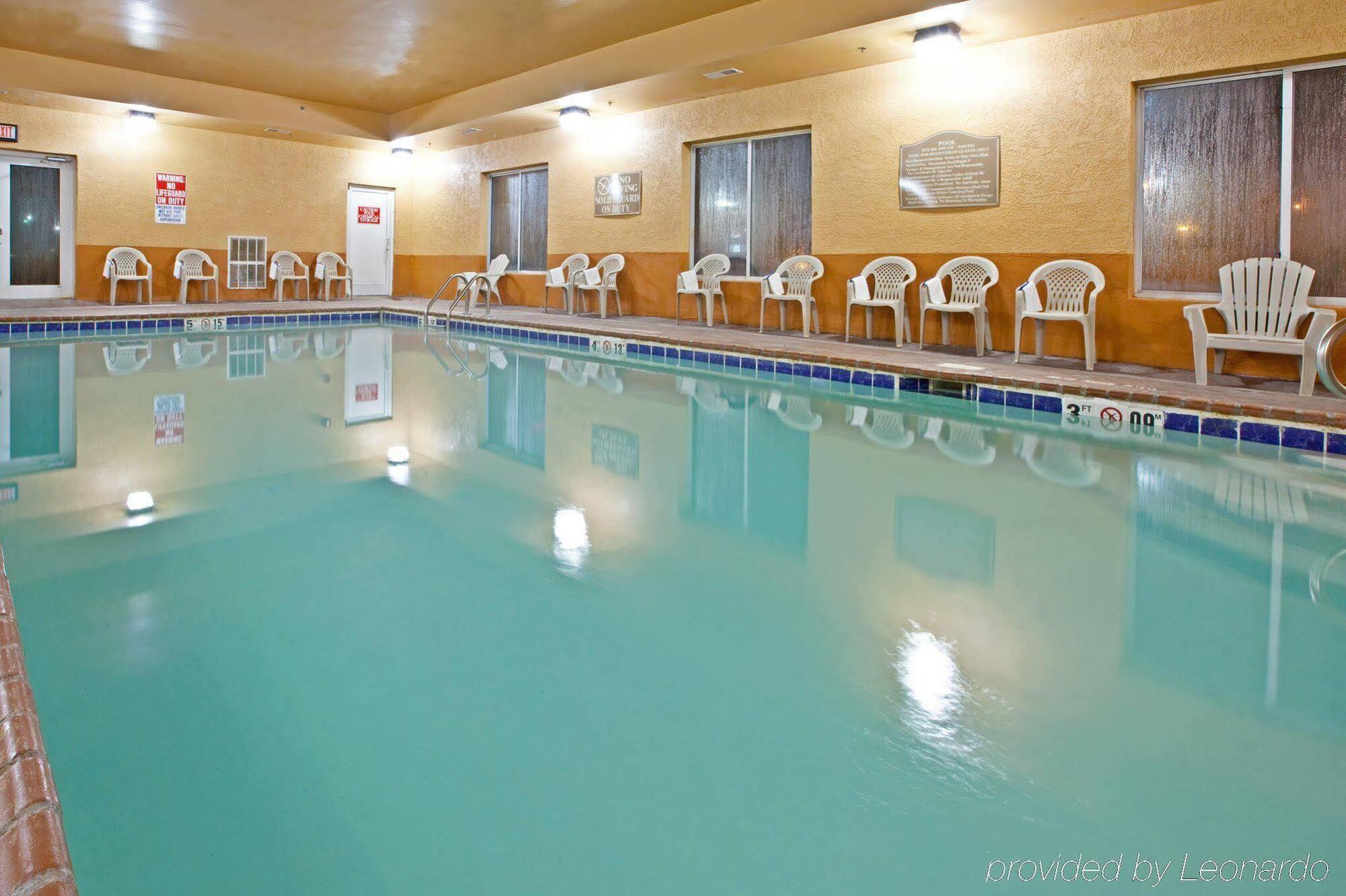 Holiday Inn Express Hotel & Suites Louisville South-Hillview, An Ihg Hotel Ngoại thất bức ảnh